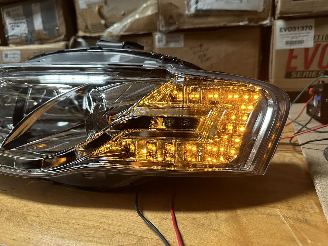 06-08 Audi A4/ A4 Quattro, S4 Chrome Housing, Amber LED Turn Signal Projector Headlight