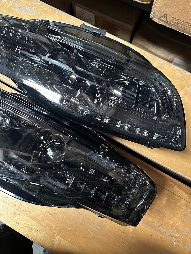 06-08 Audi A4/ A4 Quattro, S4 Smoked Lens Amber LED Turn Signal Projector Headlights