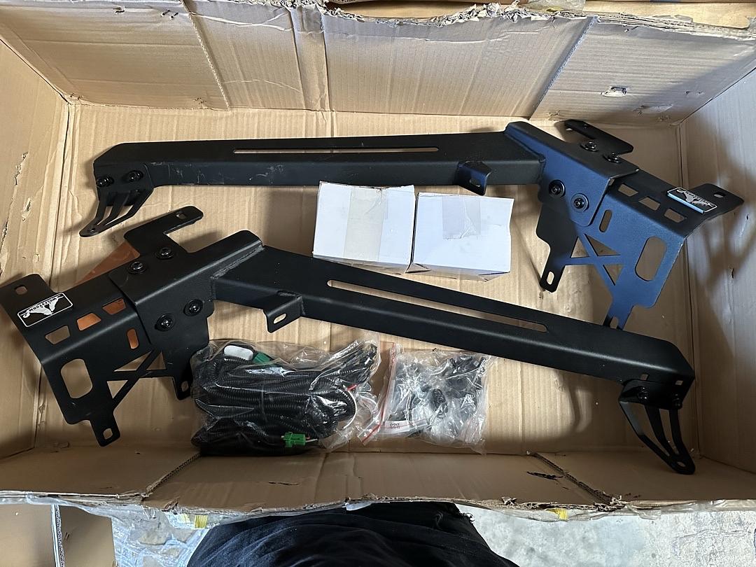 18-23 Jeep Wrangler JL A-Pillar LED Light Bar Mount Brackets Black Steel With 2x LED Work Light