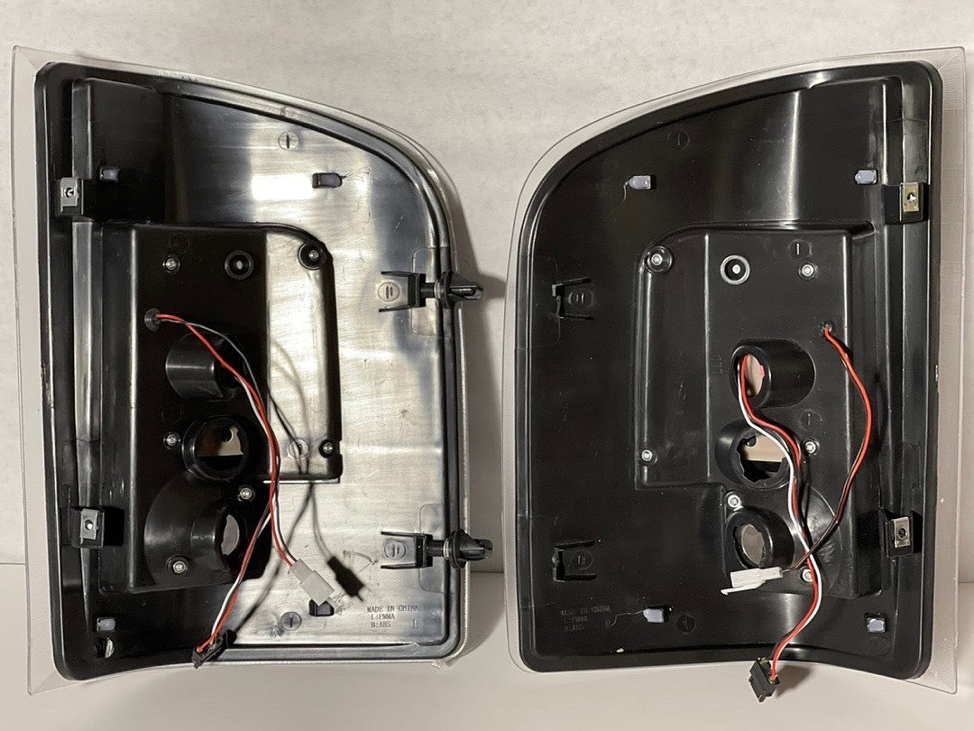 Refurbished TL-CSIL07-LED-BK-CL LED Tail Light 07-13 Chevy Silverado 1500 07-14 silverado 2500hd 3500hd
