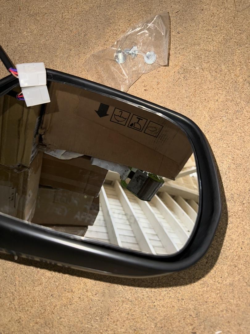 01-05 Toyota Rav4 Passenger Right Side Mirror
