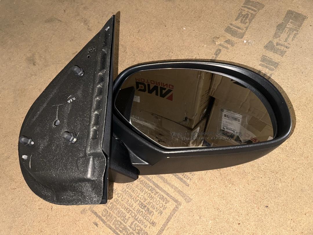 07-13 Chevy Avalanche Chevy Silverado 1500 2500 Passenger Right Side Mirror