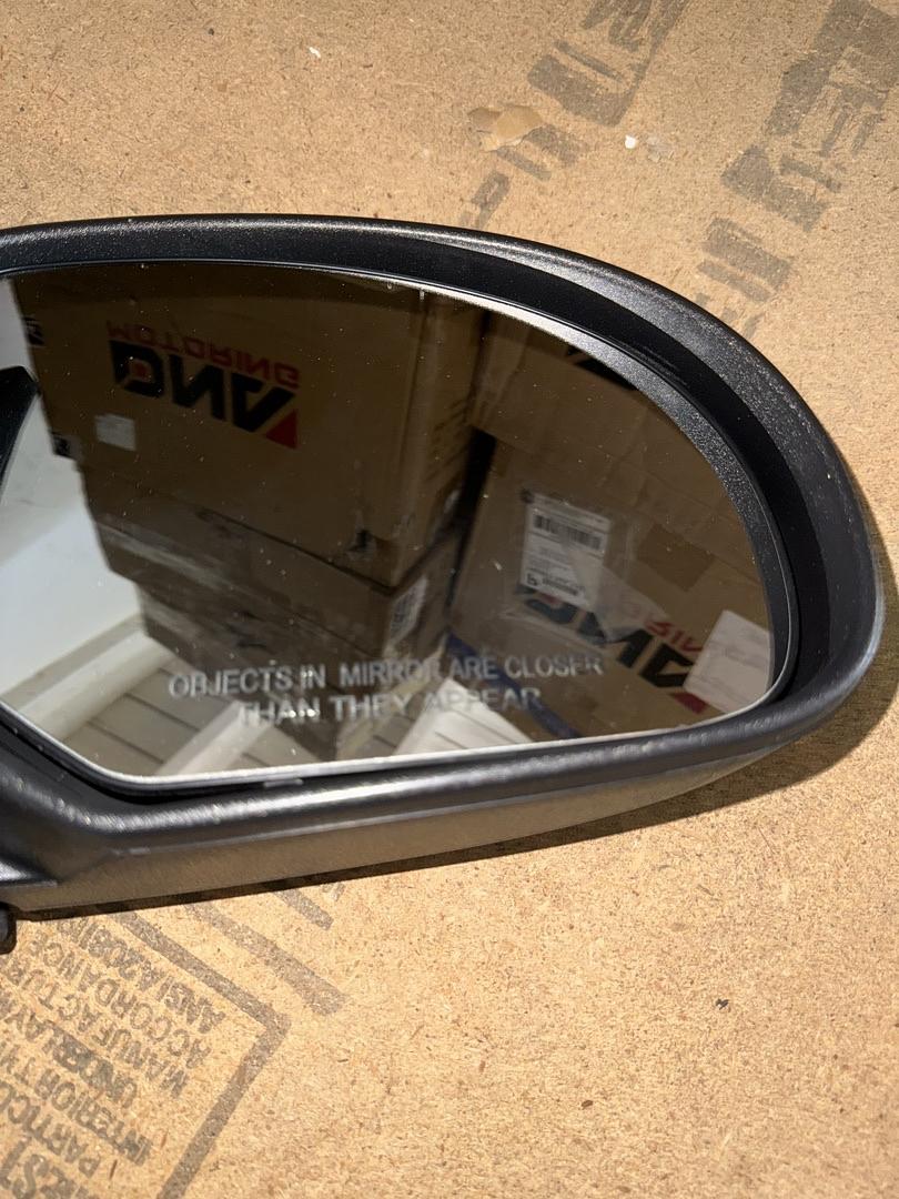 07-13 Chevy Avalanche Chevy Silverado 1500 2500 Passenger Right Side Mirror