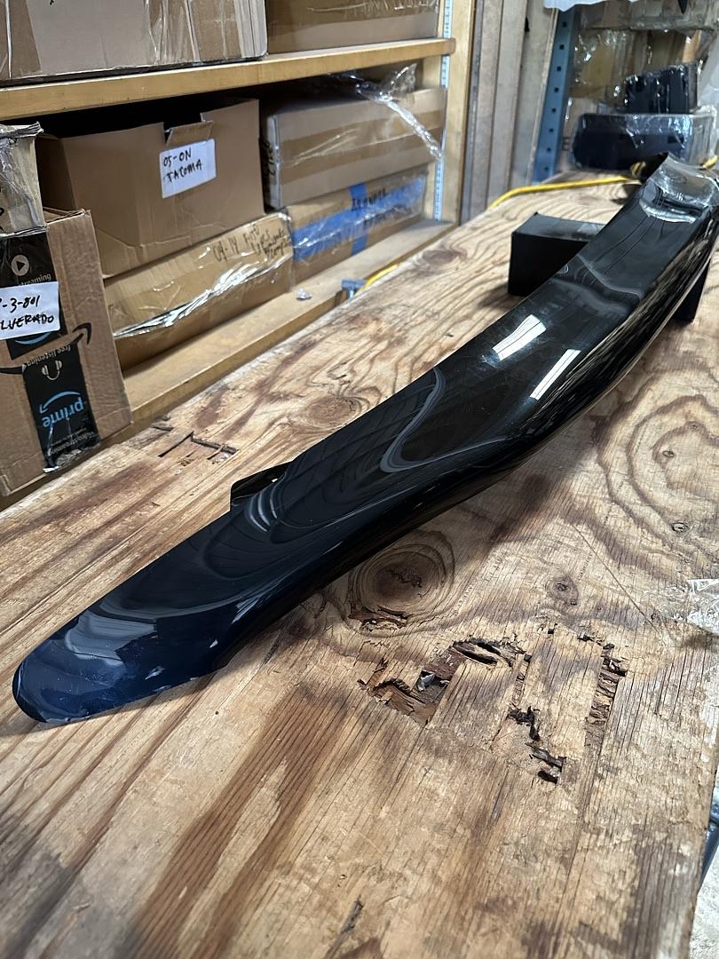 01-03 Ford F150 / 97-02 Expedition Hood Bug Deflector Glossy Black