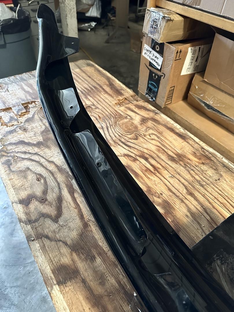 01-03 Ford F150 / 97-02 Expedition Hood Bug Deflector Glossy Black