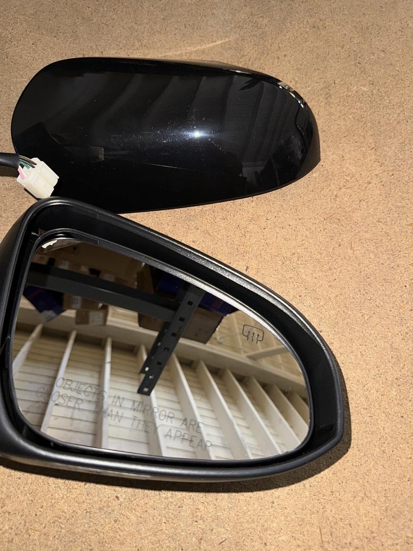 14-19 Corolla Sedan 17-18 Corolla iM Passenger Right Side Mirror