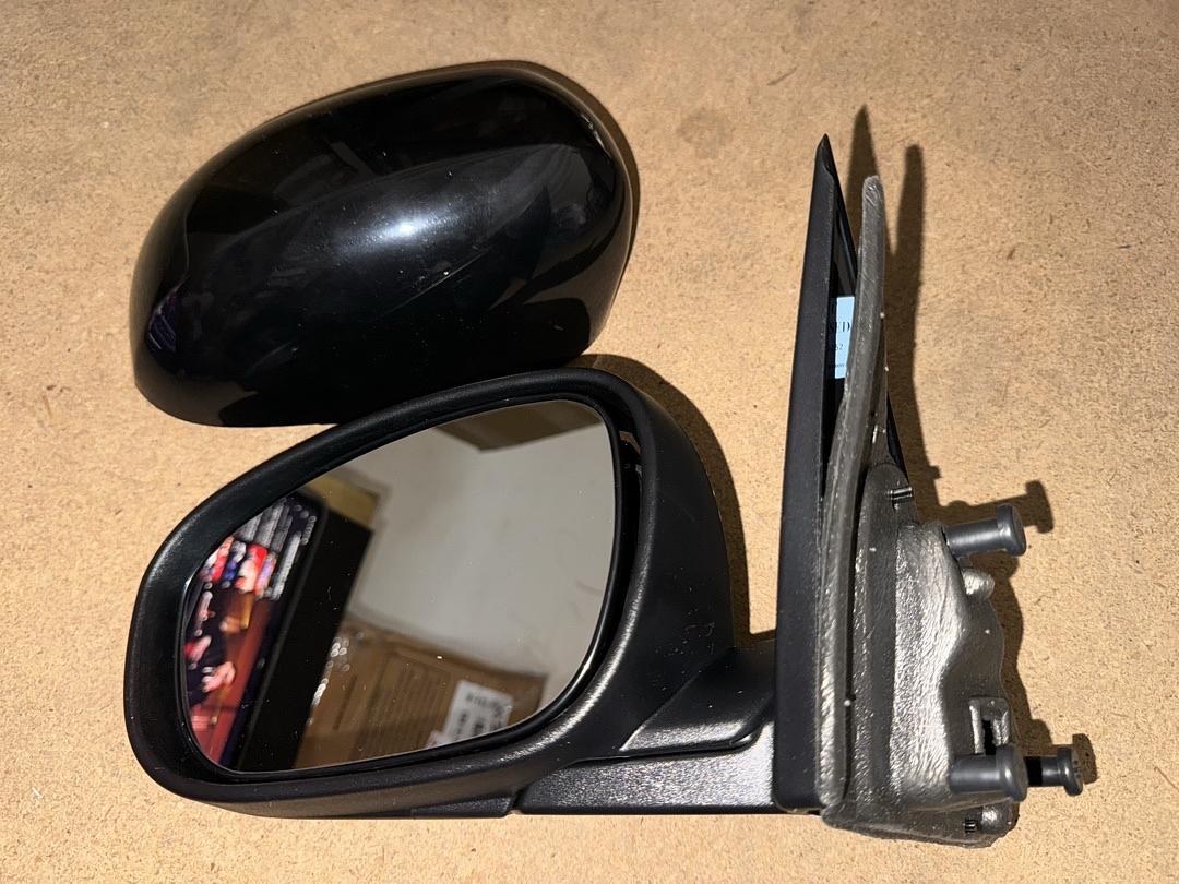 05-08 Dodge Chrysler 300 Single Single Driver left side Mirror