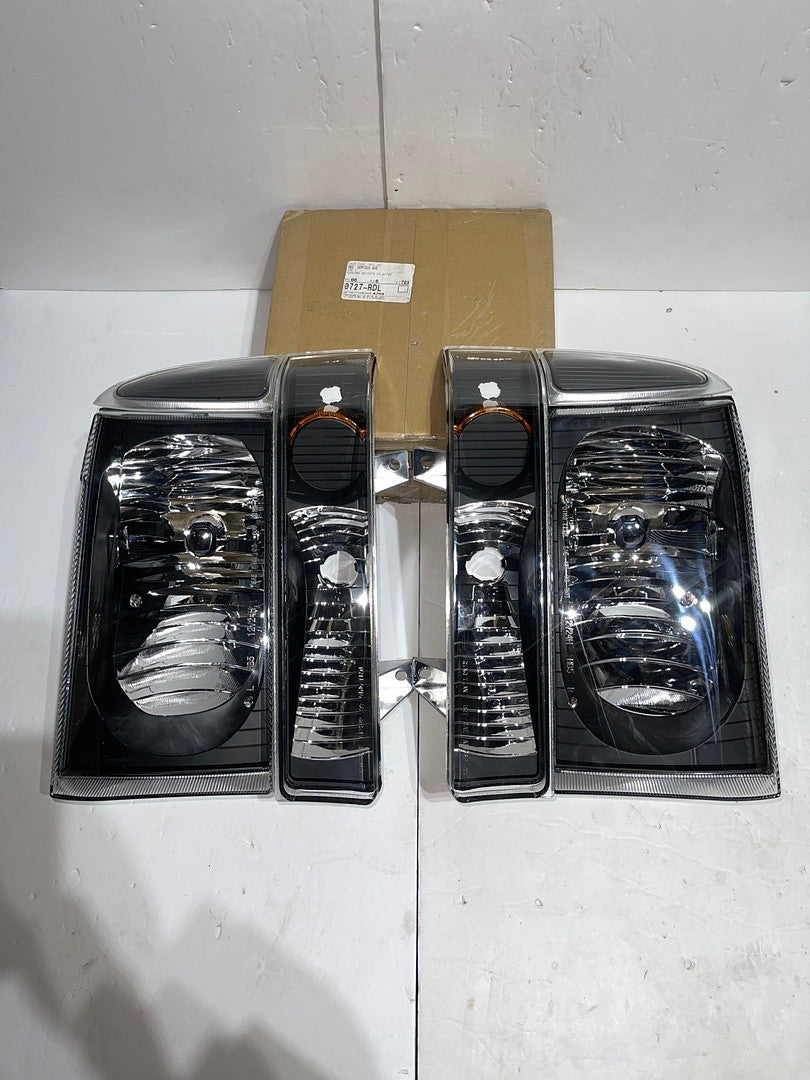 Ford F250 / F550 Black Housing Headlights for 1999 to 2004