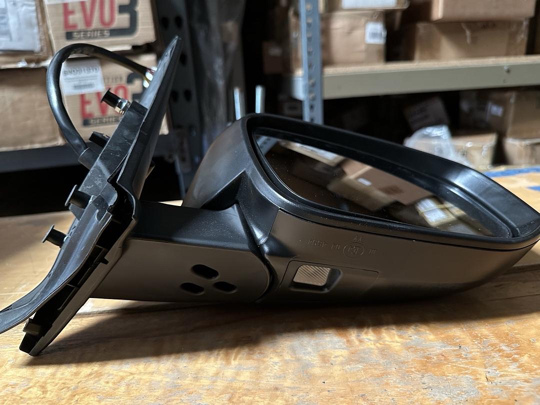 Not sure OEM-MR-TO1321312 14-20 Toyota 4Runner Right Side Power Operated Heated Folding Rear View Mirror w/Turn Signal Puddle Ligh