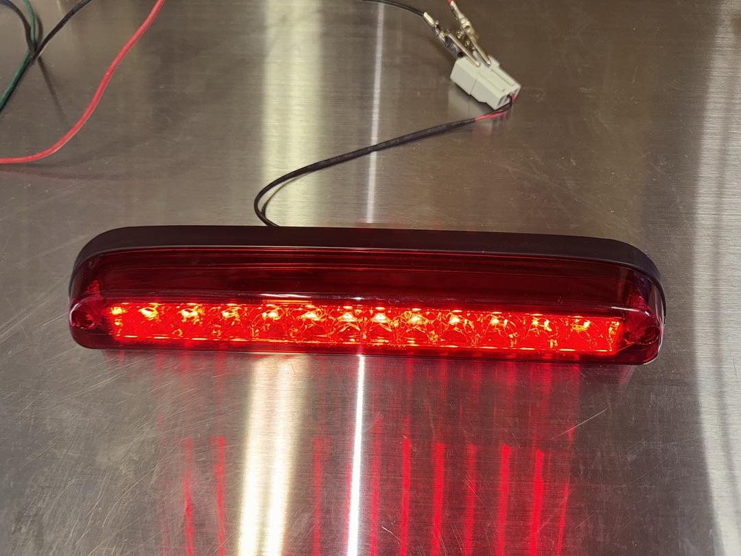 93-11 Ford Ranger / 99-15 Ford F-250+ super dutys / 01-05 Ford Explorer sport trac / 94-00 B2300 - B4000 smoked 3rd break light Led