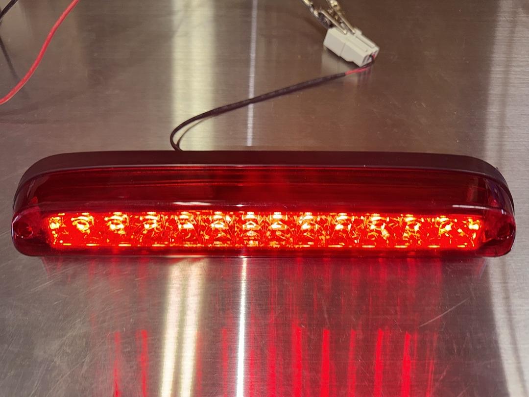93-11 Ford Ranger / 99-15 Ford F-250+ super dutys / 01-05 Ford Explorer sport trac / 94-00 B2300 - B4000 smoked 3rd break light Led