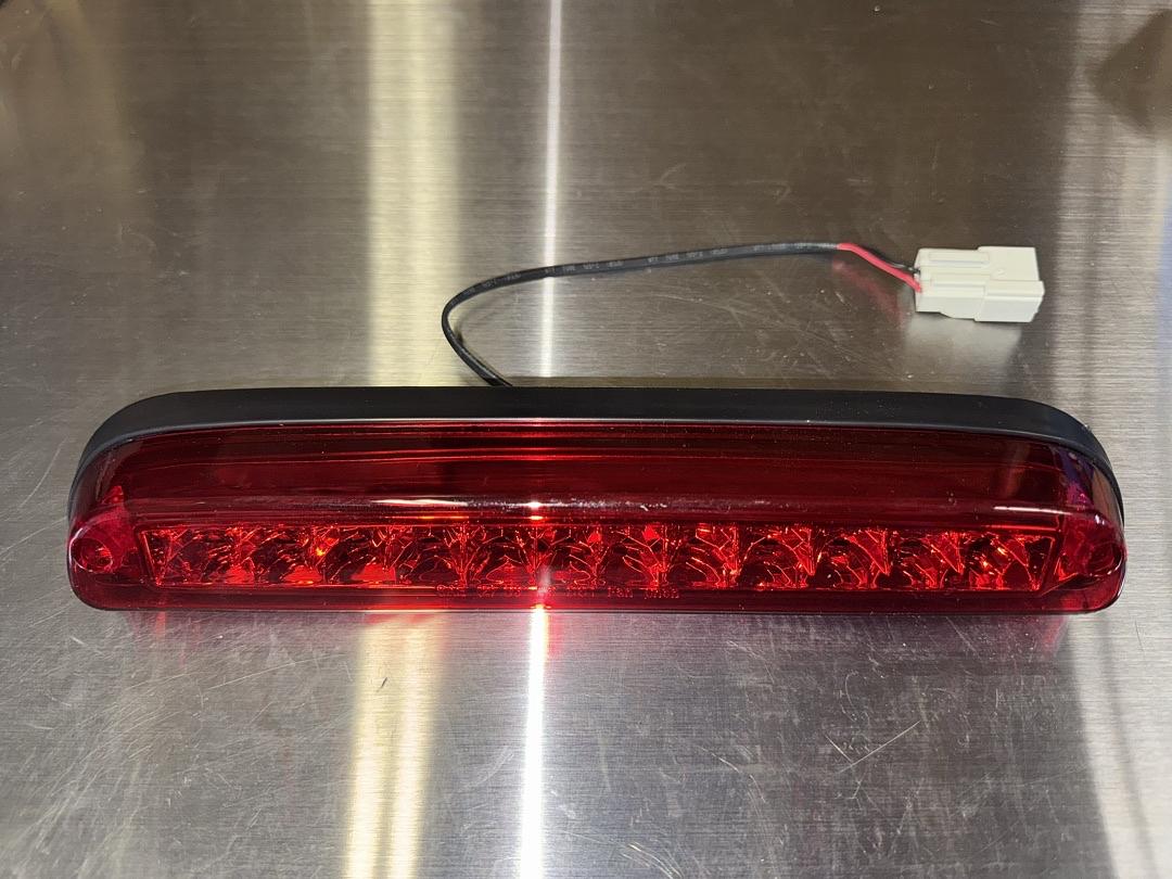 93-11 Ford Ranger / 99-15 Ford F-250+ super dutys / 01-05 Ford Explorer sport trac / 94-00 B2300 - B4000 smoked 3rd break light Led
