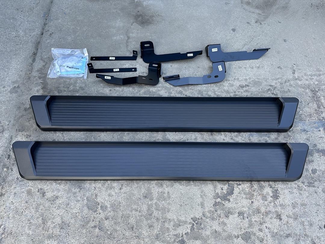 99-07 Silverado Sierra Regular Cab iBoard Black Running Boards