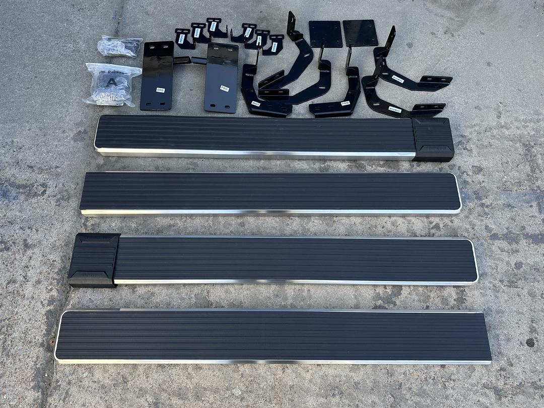 09-18 Dodge Ram 1500 Crew Cab 5.5ft Short Bed & 10-24 Dodge Ram 2500 / 3500 6‚Äù Wheel to Wheel Running Boards Nerf Bars Side Steps