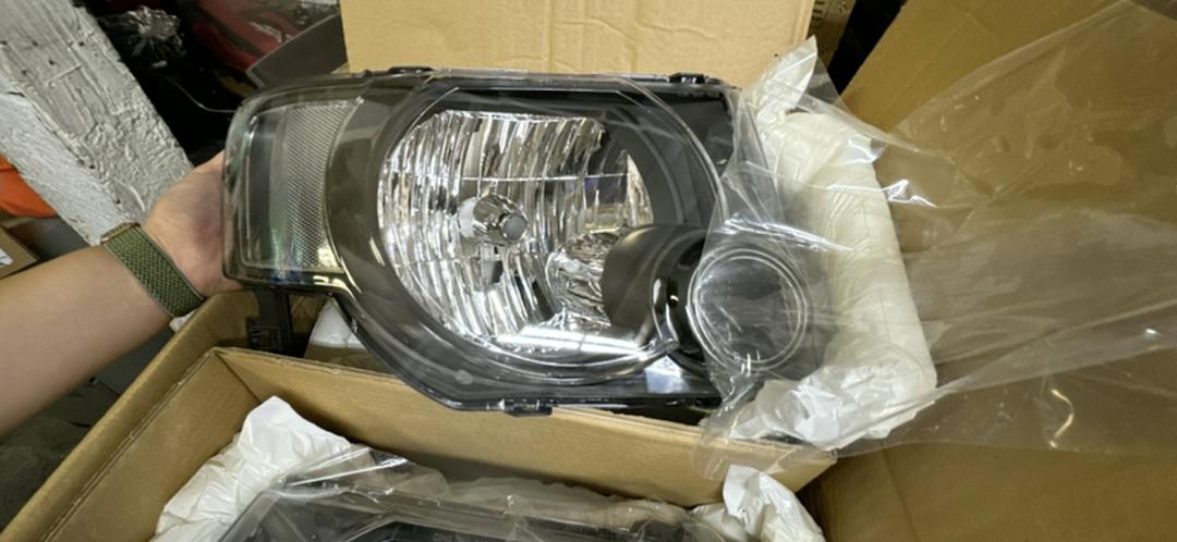 Headlight Assembly (Driver & Passenger Side)