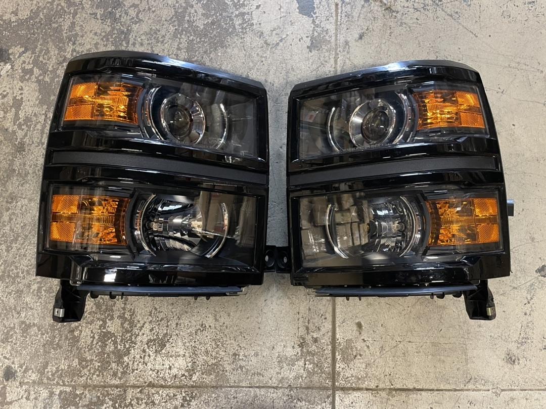 Used HL-HPL-CSIL14-BK-AM 14-15 Chevy Silverado Headlight