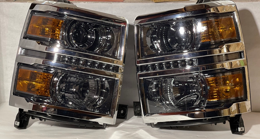 14-15 CHEVY SILVERADO 1500 SMOKED AND AMBER LED PROJECTOR HEADLIGHTS