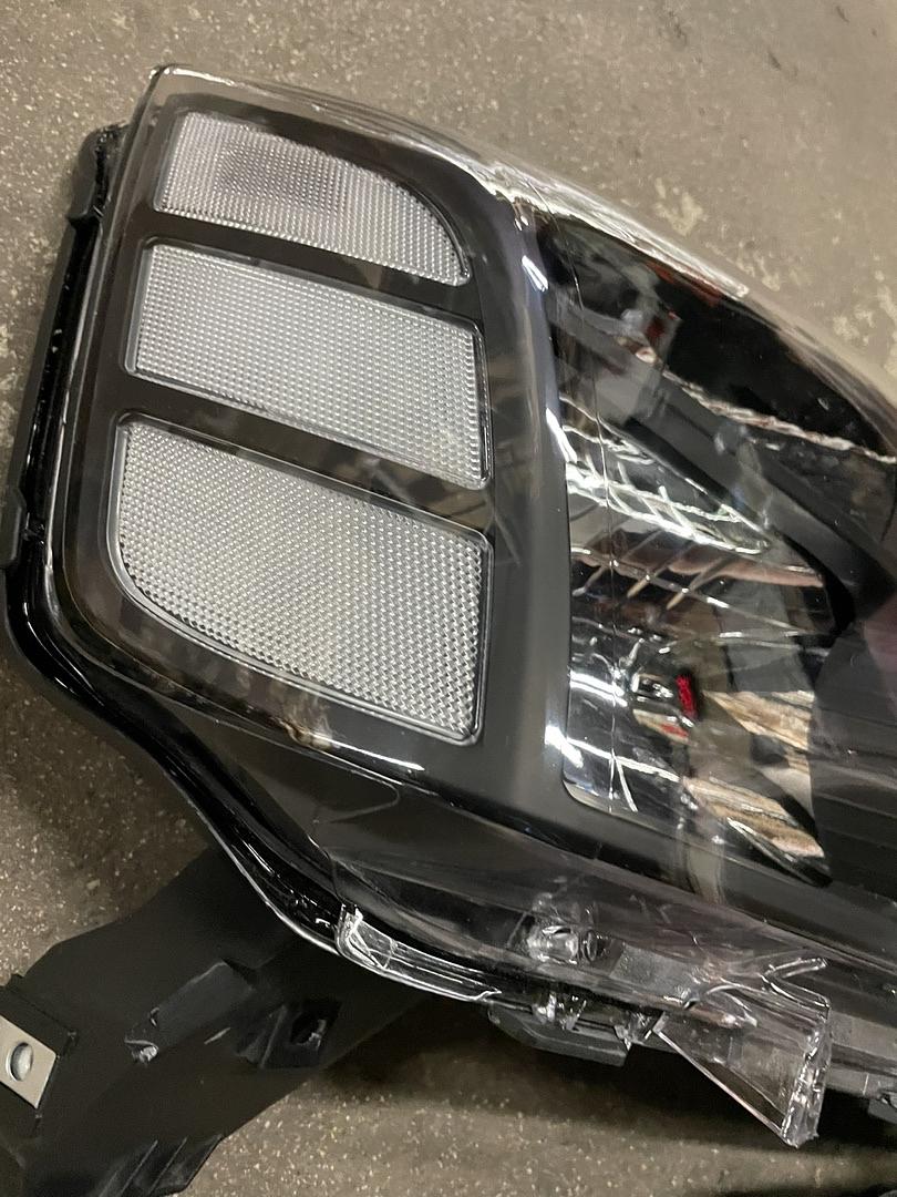 04-15 Nissan Titan Armada