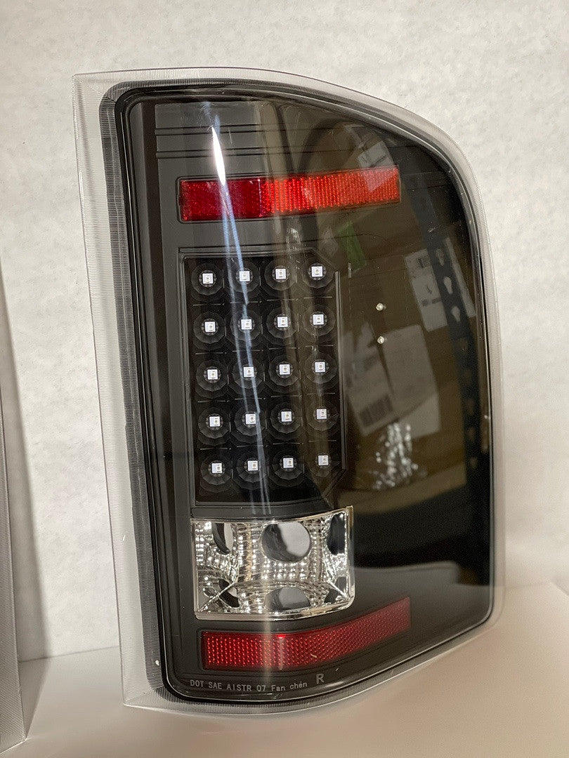 2007 to 2013 Chevrolet Silverado LED Tail Light Luces Micas Calaveras Faros Focos Luz
