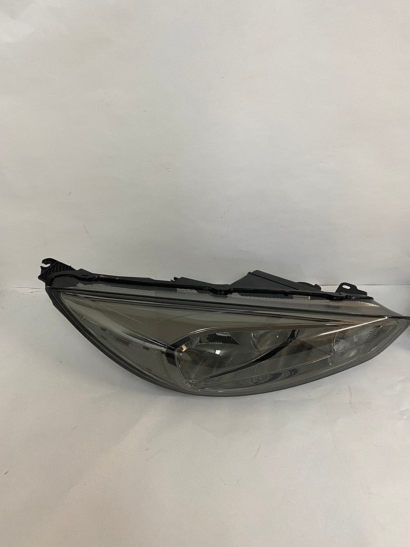 15-18 Ford focus Smoke Lens Clear Corner Headlights Fits Halogen Headlight Models