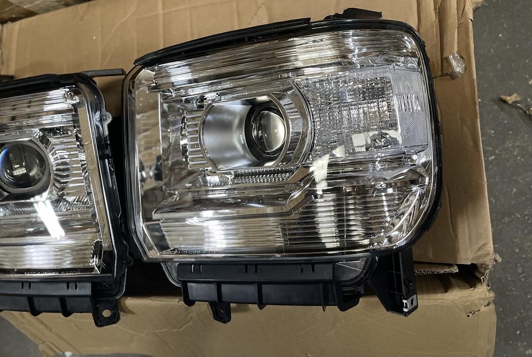 HL-OH-GMCS14-CH-Cl1 14-15 sierra 1500 15- 17 2500HD/3500HD GMC Sierra Chrome Housing Clear Side Projector Headlights Replacement