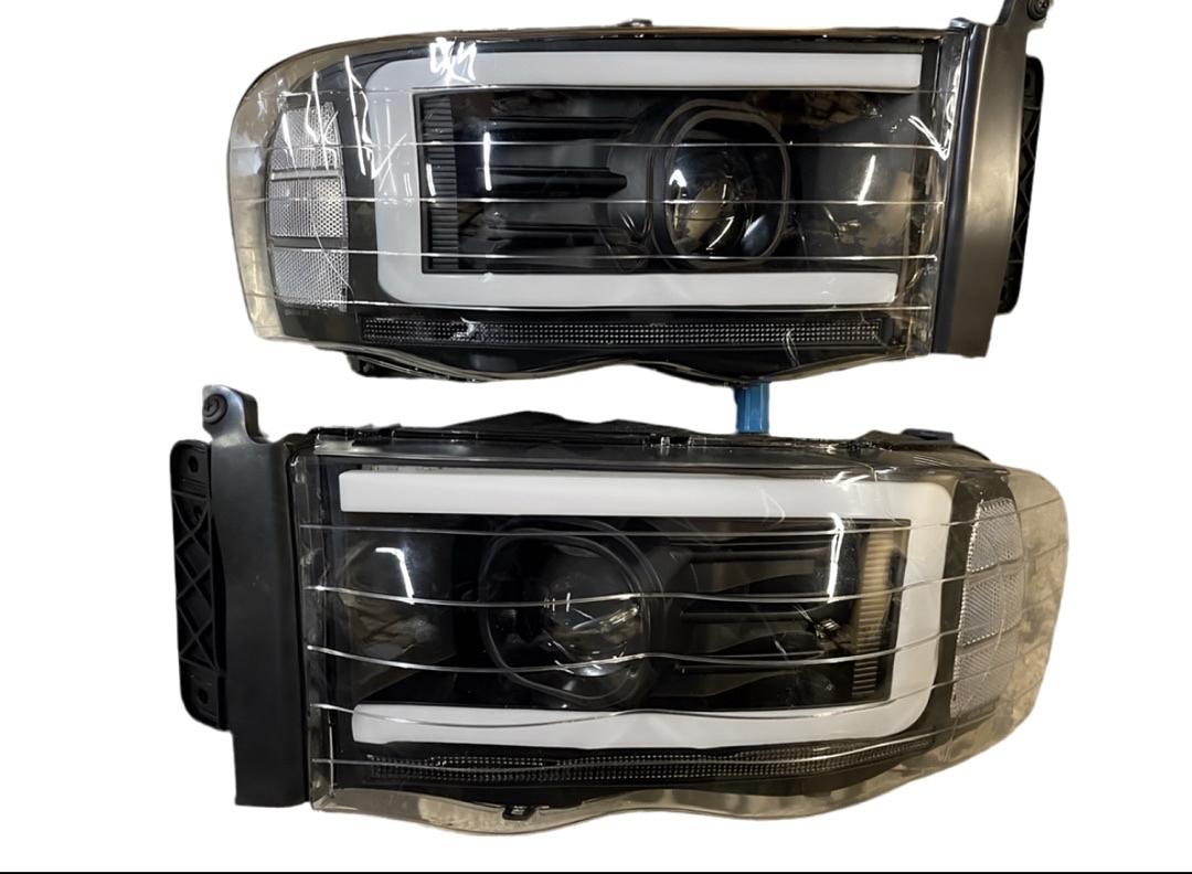 02-05 Dodge Ram LED headlights DRL Black housing / Headlights