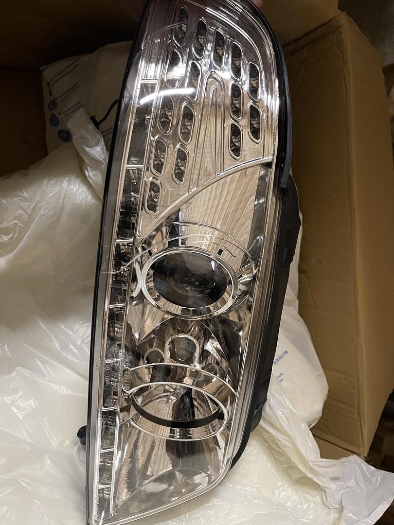 96-01 Audi a4/a4 Quattro Chrome Amber Signal Projector Headlights With LED DRL Replacement