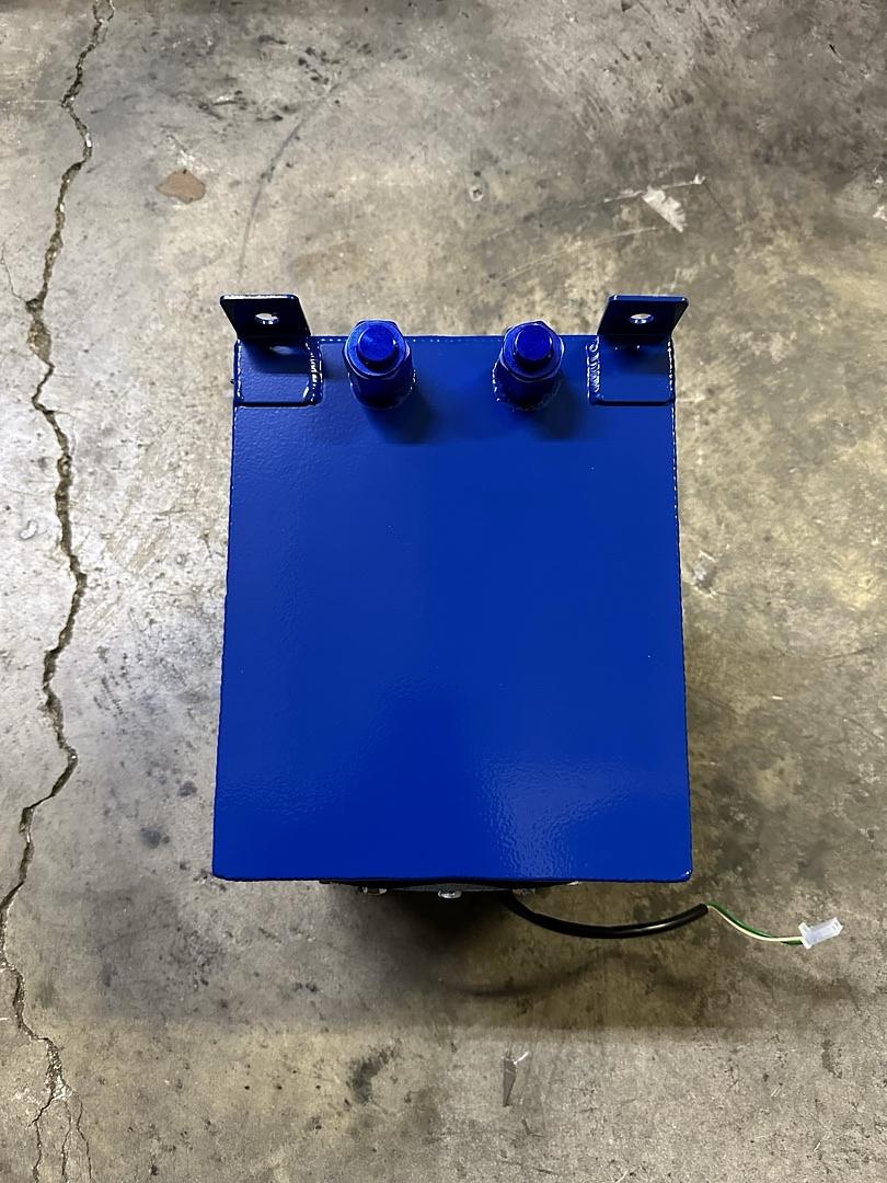 2.5 Gallons Aluminum Top-Feed Fuel Cell Gas Tank 8" (L) x 8. 25" (W) x 10" (H),