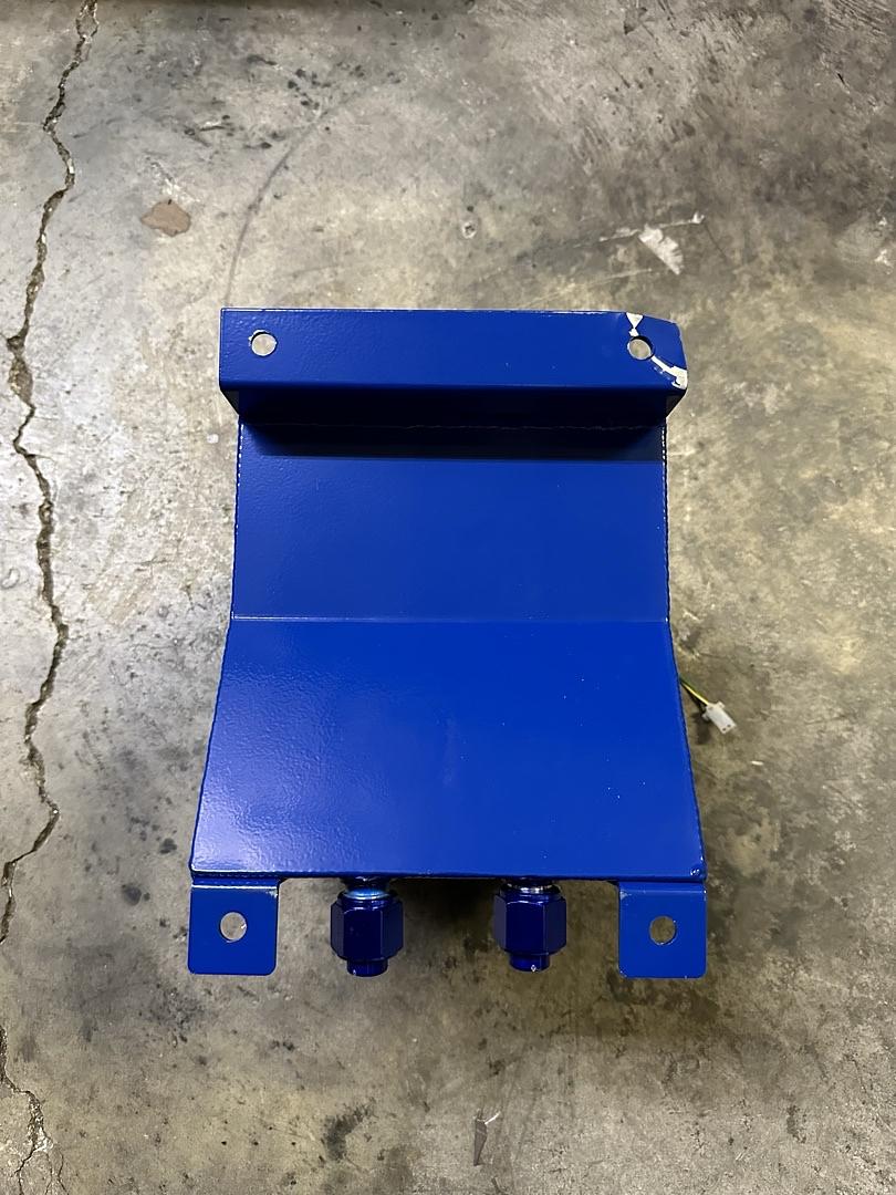 2.5 Gallons Aluminum Top-Feed Fuel Cell Gas Tank 8" (L) x 8. 25" (W) x 10" (H),