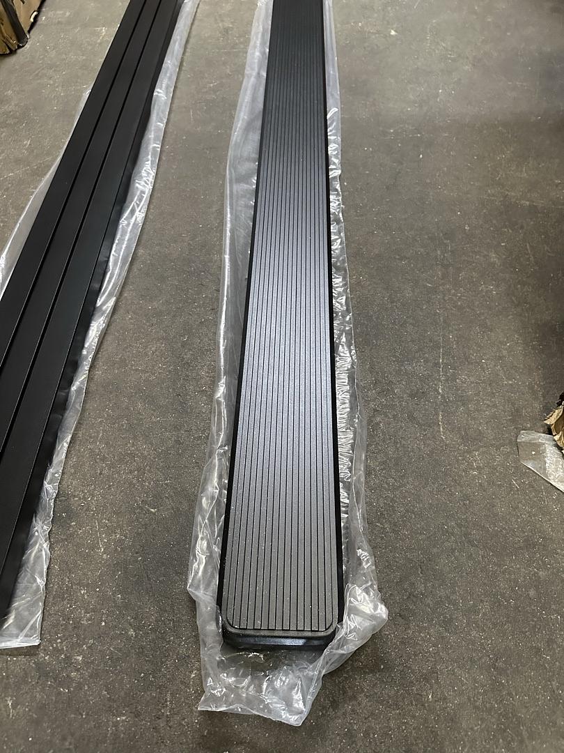 70in Extended cab 5inch black universal boards