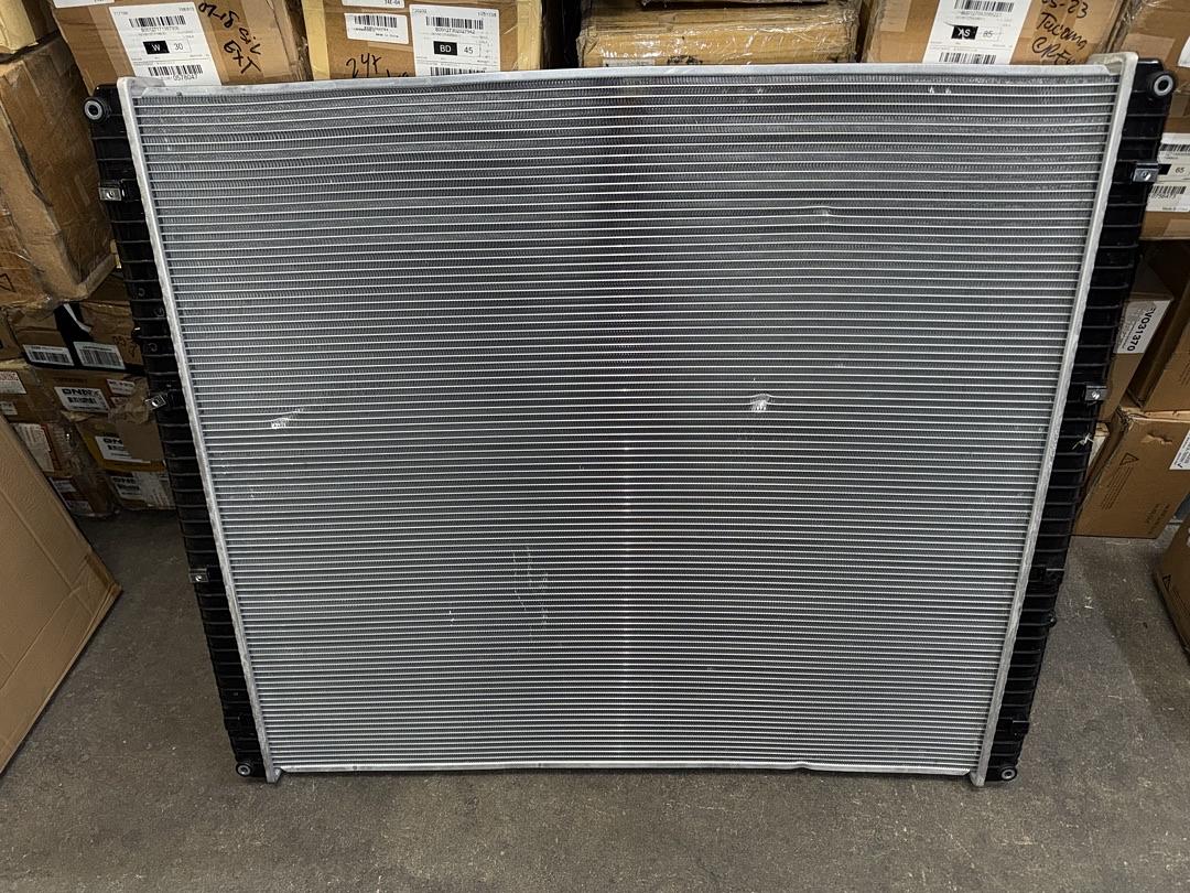 OB-OEM-RA-FL-005 08-11 Freightliner Century Class Columbia Radiator