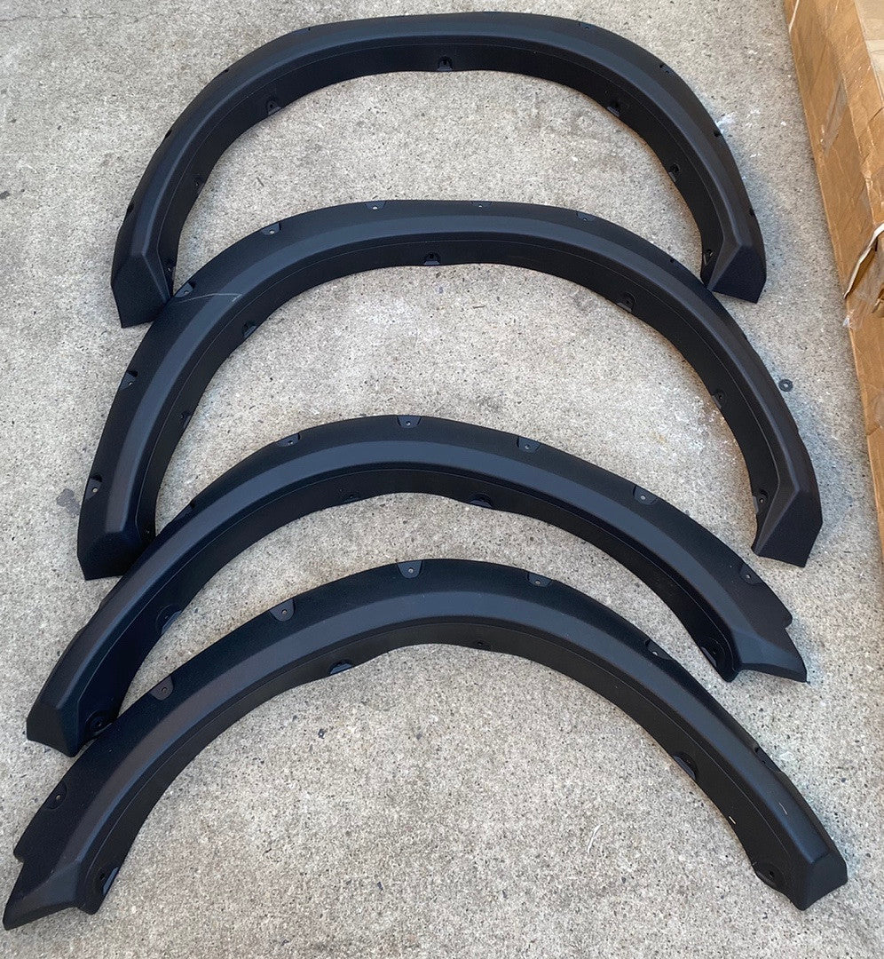 09-18 Dodge Ram 1500 4pc pocket rivets black fender flares