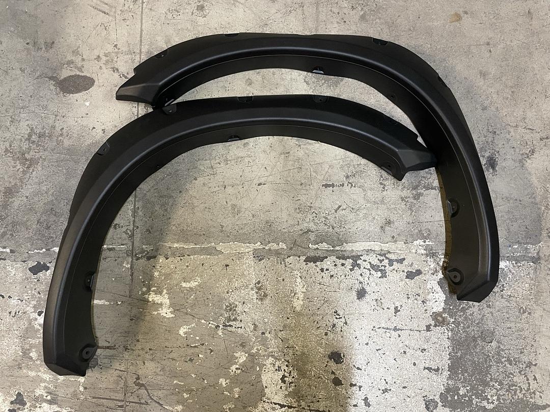 09-18 Dodge Ram 1500 4pc pocket rivets black fender flares