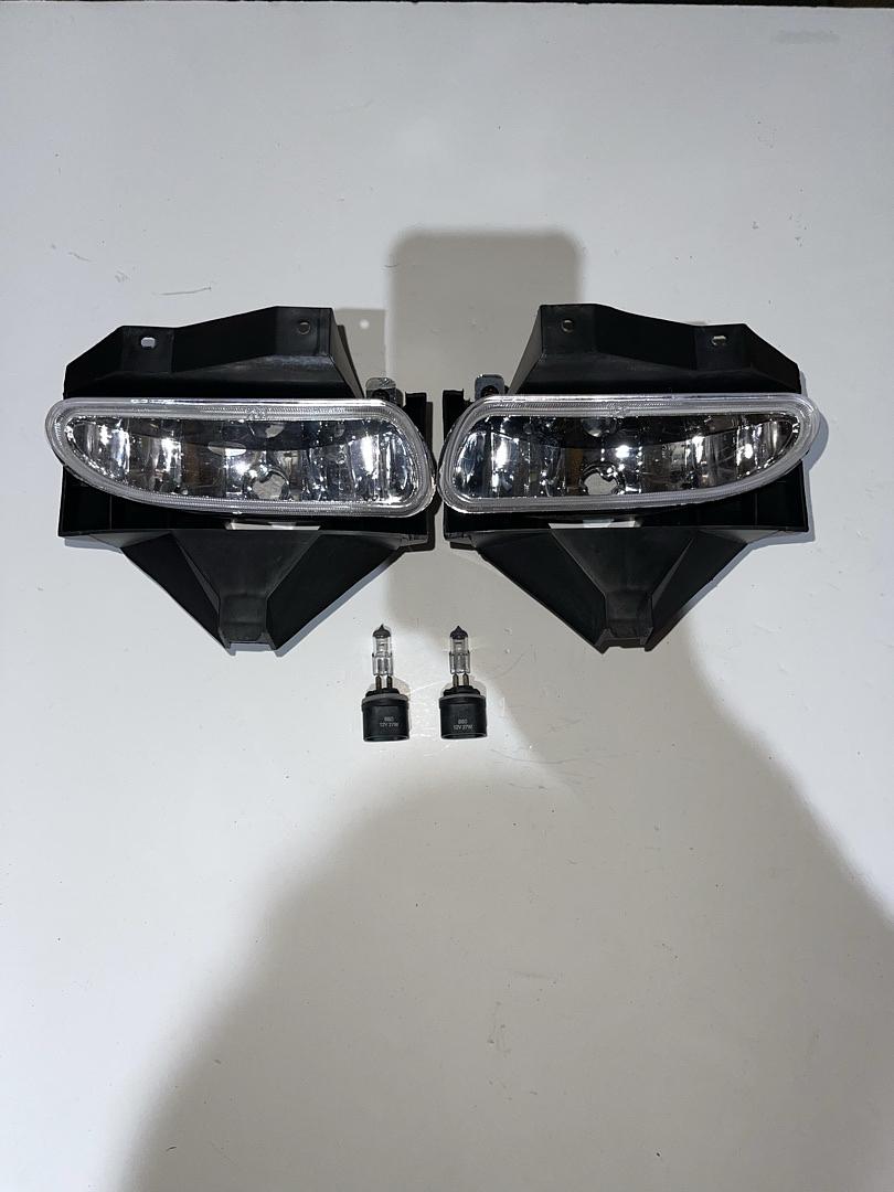 As IS FL-ZTL-115-CH. Ford Mustang GT Fog Lights for 1999 to 2004