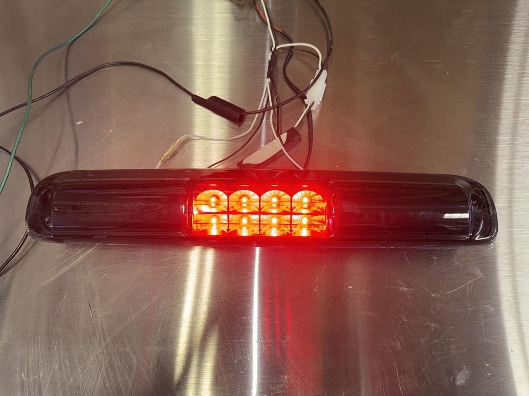 99-07 Chevy Silverado Gmc Sierra Third Brake Light