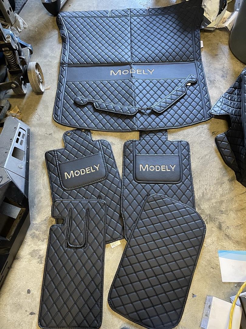 Tesla Model Y Trunk Mat Cargo Mat Dog Cover Mat 2020-2025 Tesla Model Y 5 Seater Car Trunk Liner Full Coverage Protection