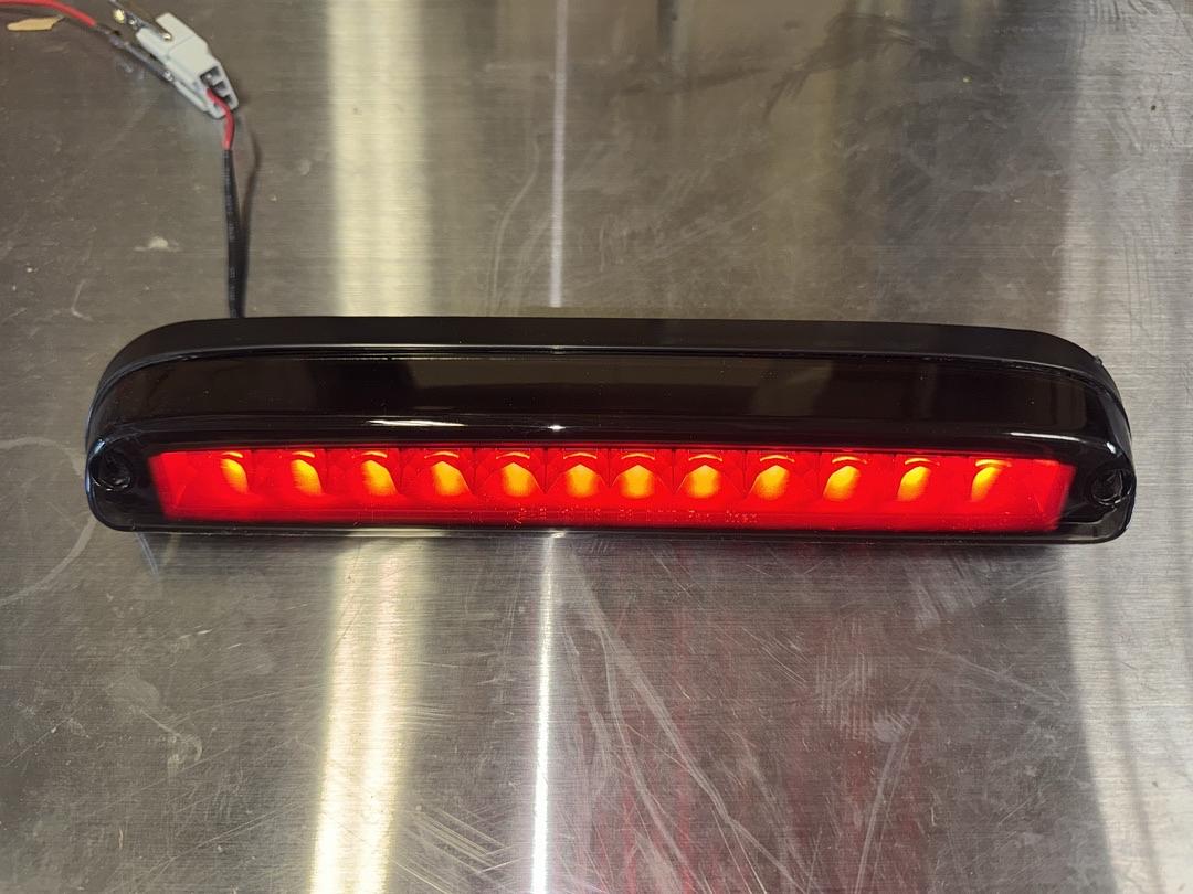 93-11 Ford Ranger 99-16 F250-F550 Super Duty 01-05 Explorer Sport Trac / 94-10 B2300-4000 Third Brake Light