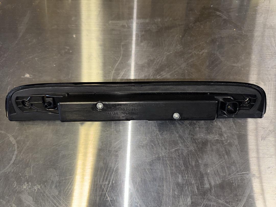 07-17 Jeep Patriot Third Brake Light