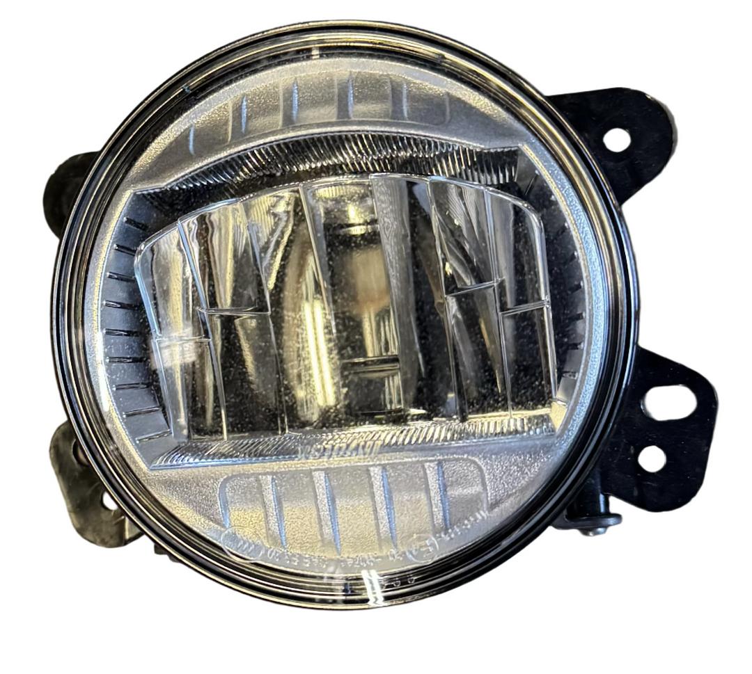 18 and ON Jeep Wrangler OEM Headlights plus Fog Lights