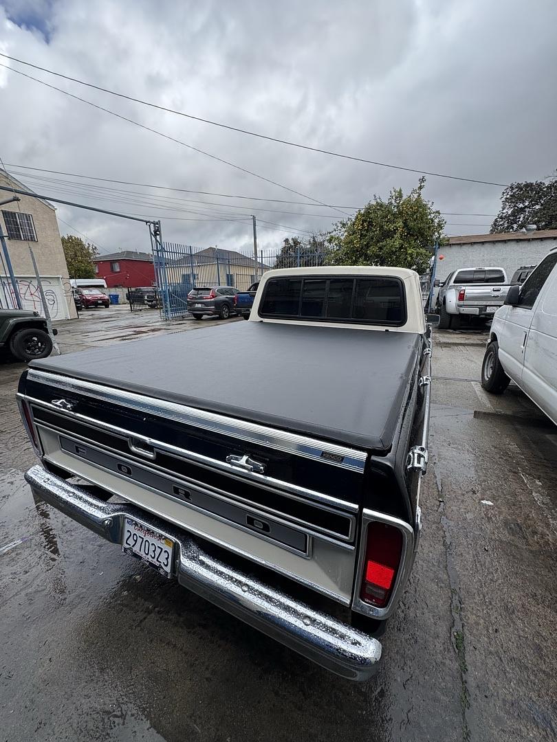 75-96 Ford F-150 6.5Ft Fleetside / Styleside Bed Bed Truck Bed Soft Tri-Fold Adjustable Tonneau Cover