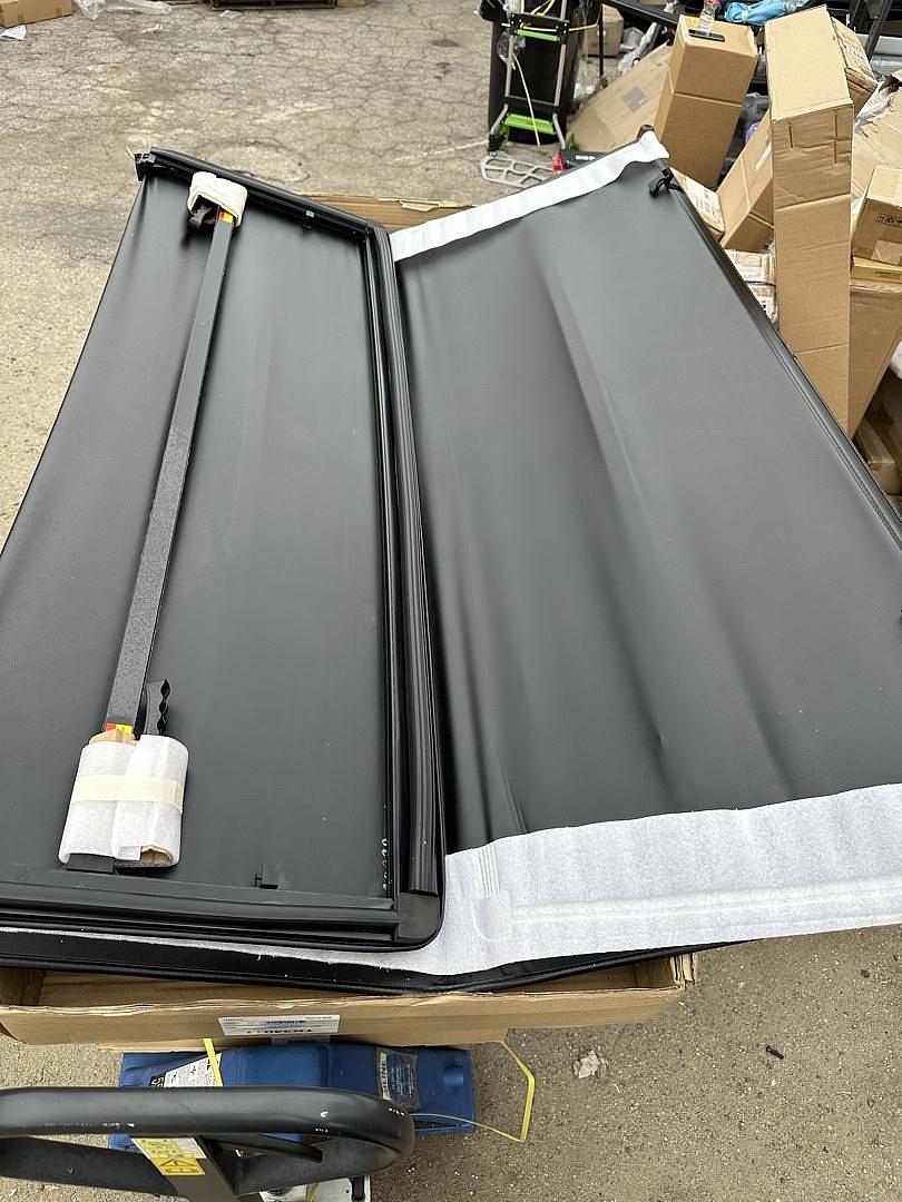19-21 Ford Ranger 5 Ft. Bed Soft Tri-Fold Tonneau Cover