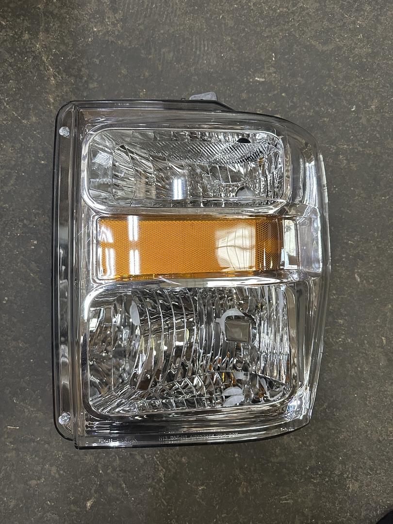 08-10 Ford F-250 / F-350 / F-450 / F-550 Super Duty Ledt Side Driver Side Headlight OE Style Chrome Amber