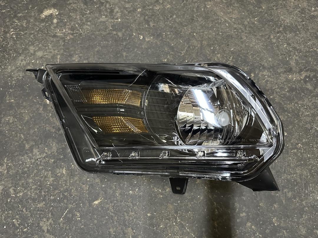 10-14 Ford Mustang Driver Side/ Left Side Headlight Black Amber
