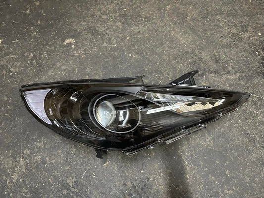 11-14 Hyundai Sonata Passenger Side/ Right Side Headlight Black Clear