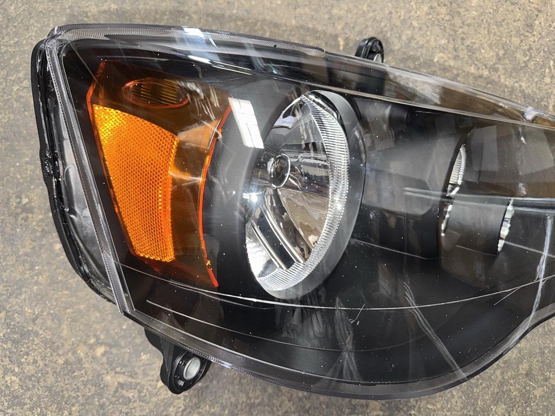 R-HL-OH-012-BK-AM 08-16 CHRYSLER & COUNTRY Passenger Right Side Headlight