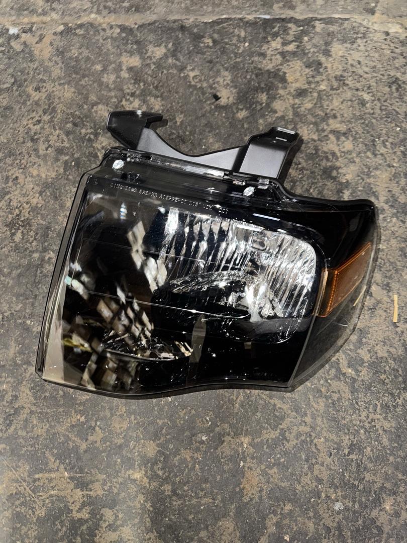 07-14 Ford Explorer Driver Left Side Headlight