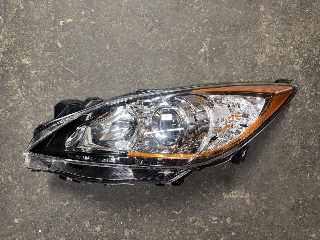 10-13 Mazda 3 4 door sedan only Driver Left Side Headlight