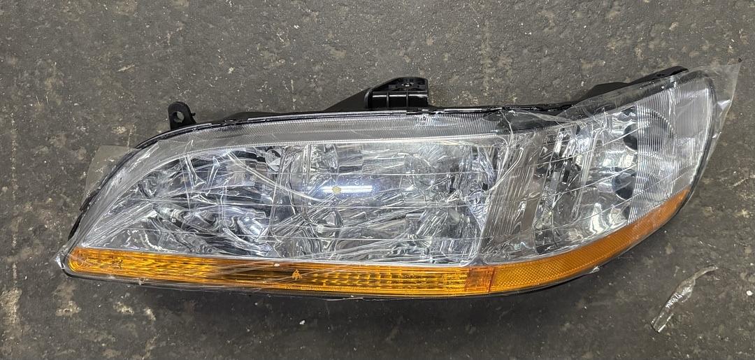 Chrome Factory Style Driver Side Headlight Replacement For 98-02 Accord