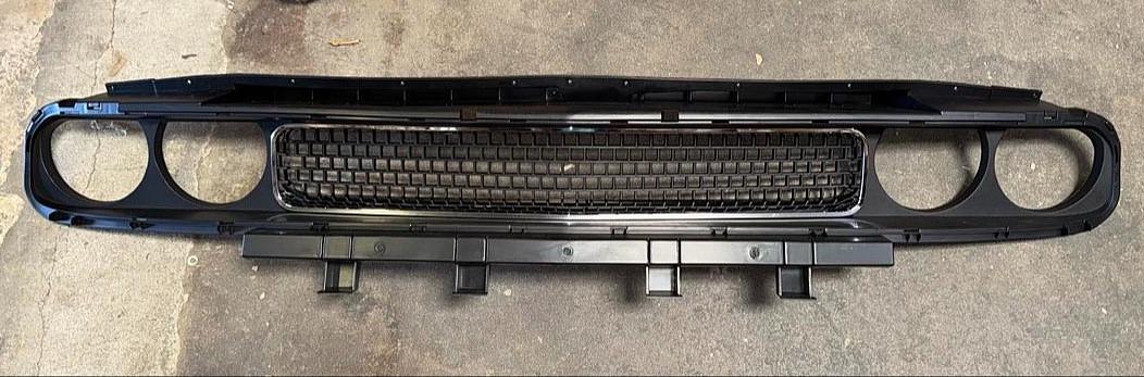 08-14 Dodge Challenger Front Bumper Grille Grill