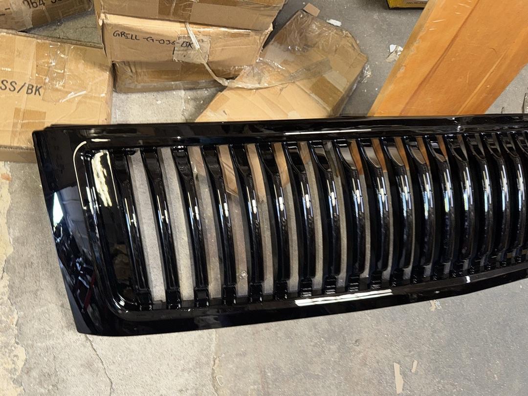 07-13 Chevy Silverado Glossy Front Bumper Grille Grill